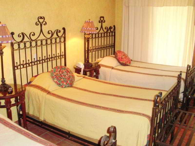 פנחאצ'ל Hotel Atitlan מראה חיצוני תמונה