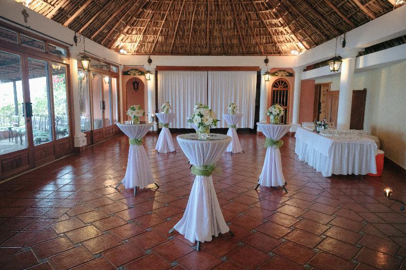 פנחאצ'ל Hotel Atitlan מראה חיצוני תמונה