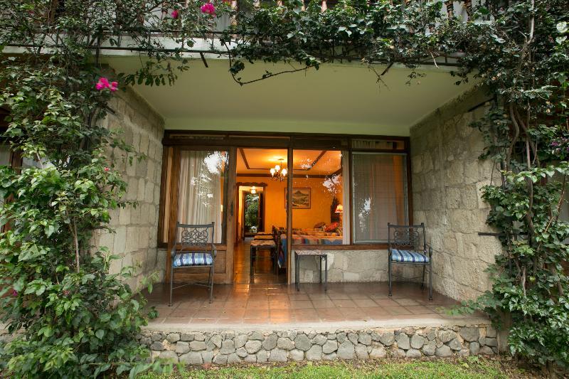 פנחאצ'ל Hotel Atitlan מראה חיצוני תמונה